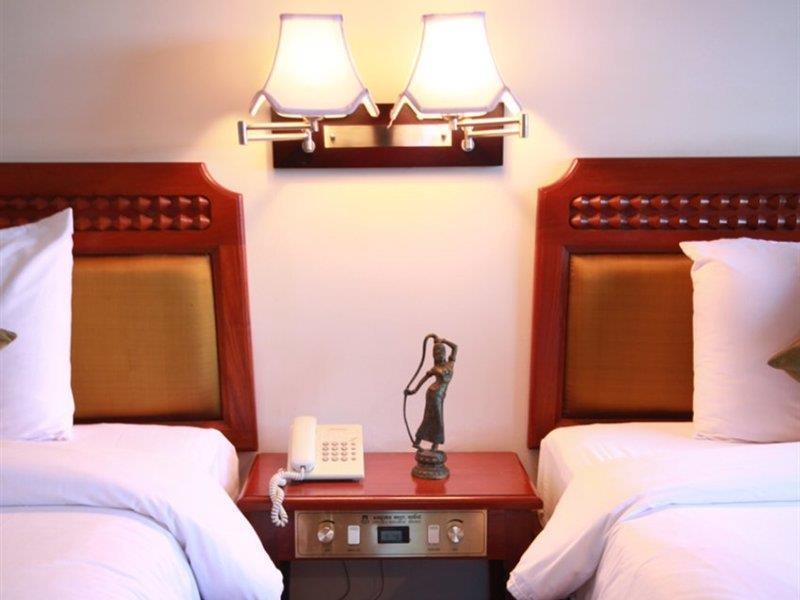 Apsara Holiday Hotel Siem Reap Exterior photo