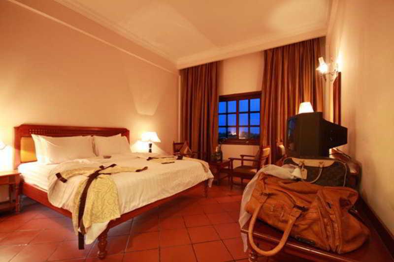 Apsara Holiday Hotel Siem Reap Room photo